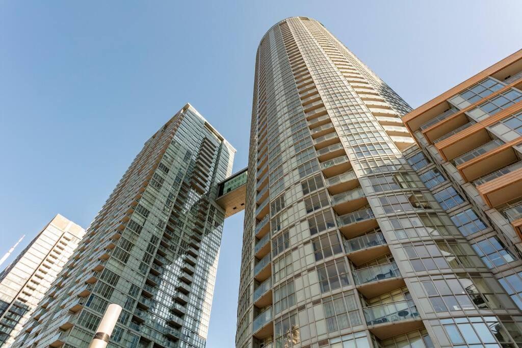 تورونتو Luxury Downtown Lakeview & City View Condo المظهر الخارجي الصورة