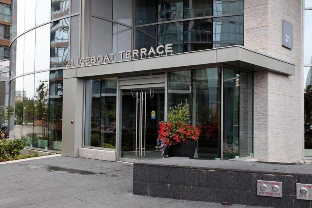 تورونتو Luxury Downtown Lakeview & City View Condo المظهر الخارجي الصورة